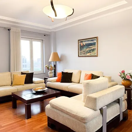 Cozy Near The Pyramid, Center تيرانا