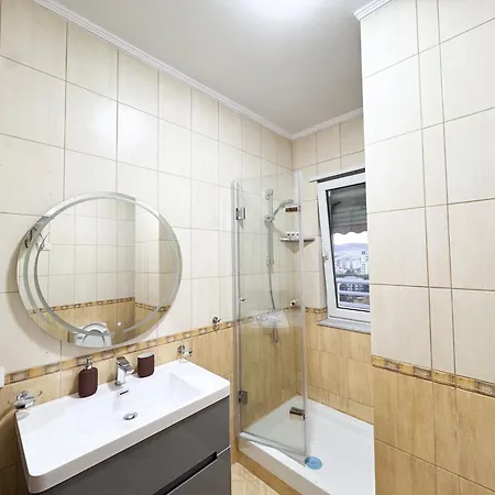 Cozy Near The Pyramid, Center * 地拉那