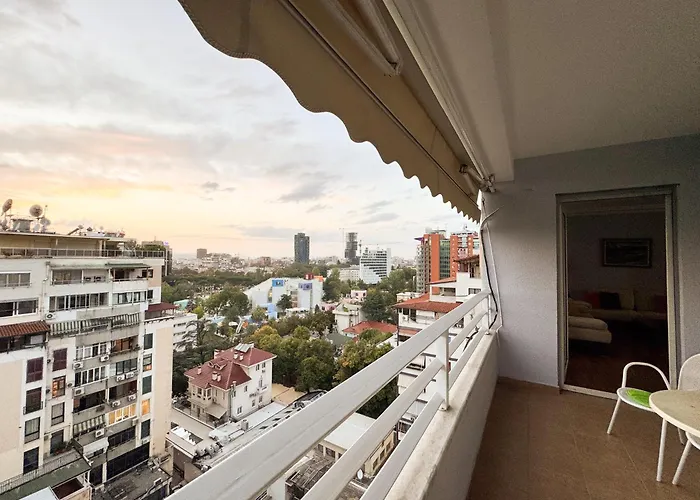 Apartment Cozy Near The Pyramid, Center Tirana